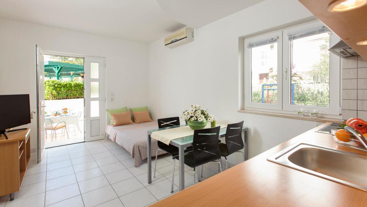 Pansion Mlikota Bed & Breakfast Промайна Екстериор снимка